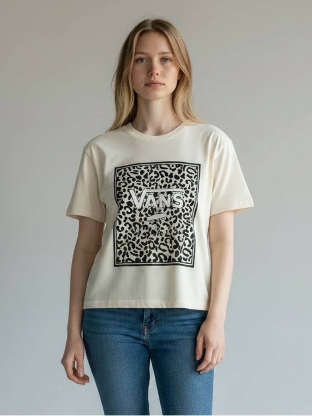 NWOT ✨ Vans Women's Cream Graphic Tee with Leopard Logo